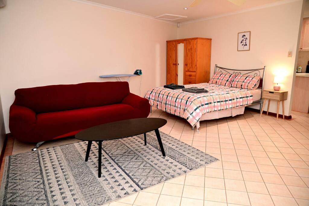 Spacious Studio In Alicesprings Queenbed+Ksairbed Alice Springs Extérieur photo