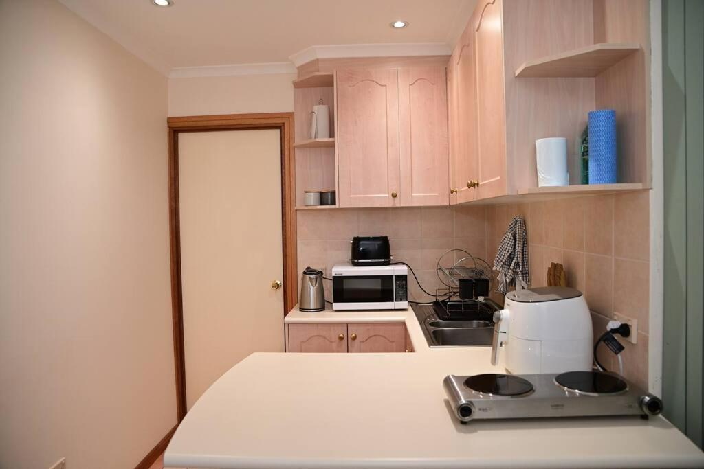 Spacious Studio In Alicesprings Queenbed+Ksairbed Alice Springs Extérieur photo