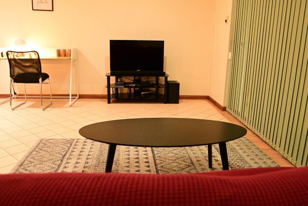 Spacious Studio In Alicesprings Queenbed+Ksairbed Alice Springs Extérieur photo