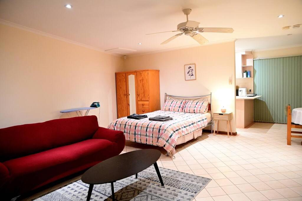 Spacious Studio In Alicesprings Queenbed+Ksairbed Alice Springs Extérieur photo