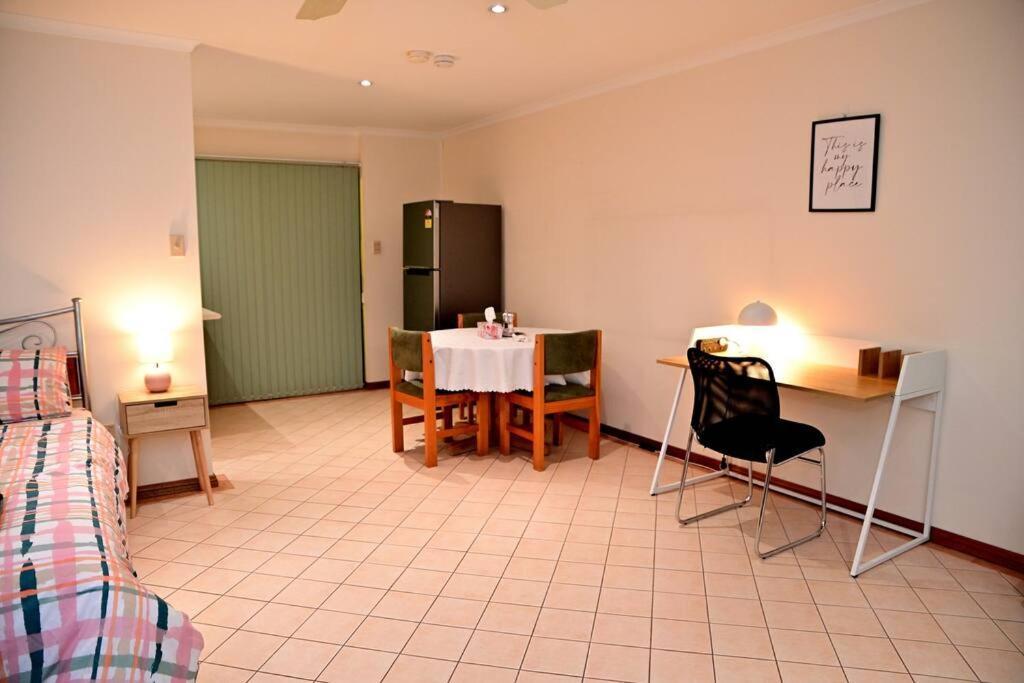 Spacious Studio In Alicesprings Queenbed+Ksairbed Alice Springs Extérieur photo