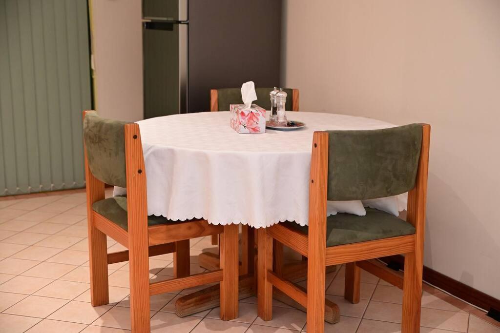 Spacious Studio In Alicesprings Queenbed+Ksairbed Alice Springs Extérieur photo