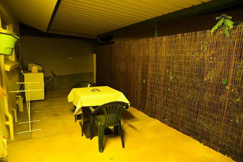 Spacious Studio In Alicesprings Queenbed+Ksairbed Alice Springs Extérieur photo